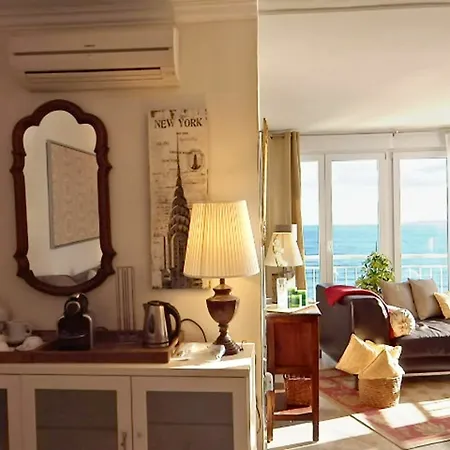 Waterfront Morlaco Apartment